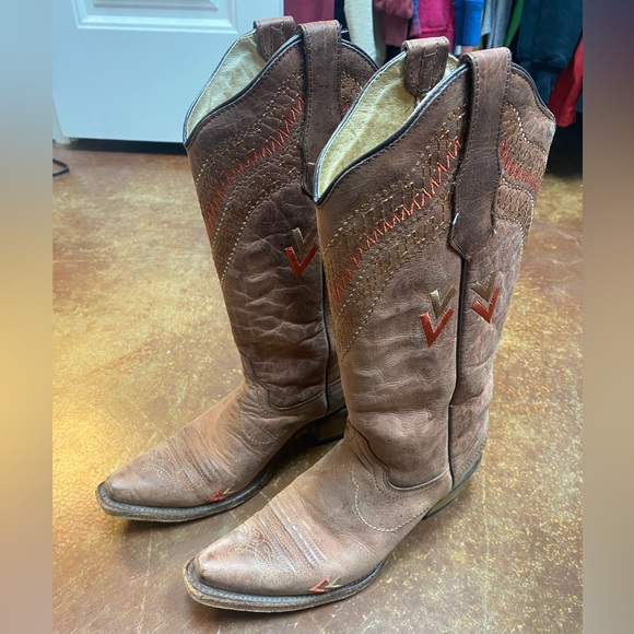 Circle G western boot with coral and gold detail - Picture 2 of 3